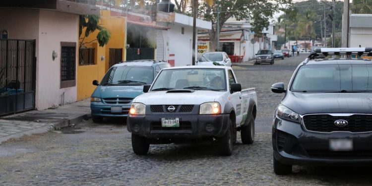 Focaliza Secretaría de Salud fumigación en Colima, Tecomán, Manzanillo y Cuauhtémoc