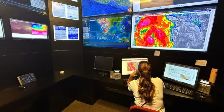 UEPC Colima pide extremar precauciones por Tormenta Tropical ‘Lorena’; se pronostican lluvias intensas en varios municipios