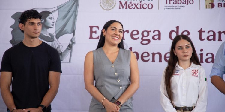 Jóvenes ayudarán a recordar los derechos que han ganado y cuidarlos: Indira