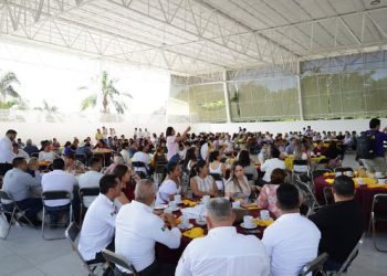 H Congreso del Estado de Colima. Diputadas y diputados de la LXI Legislatura, realizaron un desayuno con causa en favor del #Teletón