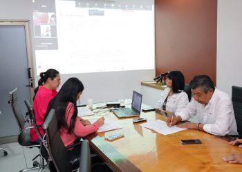 H Congreso del Estado de Colima. Se lleva acabo reunión entre las comisiones de Salud y Deporte para  analizar diversas iniciativas en materia de salud