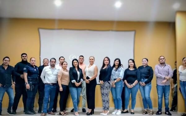 FGE participó en una capacitación dirigida a servidoras y servidores públicos del H. Ayuntamiento de Ixtlahuacán.