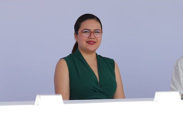 H Congreso del Estado de Colima. La diputada Karen Jurado, estuvo presente en la ceremonia para honrar la gesta heroica de los Niños Héroes de Chapultepec