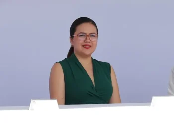 H Congreso del Estado de Colima. La diputada Karen Jurado, estuvo presente en la ceremonia para honrar la gesta heroica de los Niños Héroes de Chapultepec