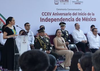 H Congreso del Estado de Colima. Diputada Karen Jurado, participó en la ceremonia cívica en conmemoración por el 215 aniversario del inicio de la independencia de México