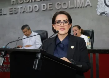 H Congreso del Estado de Colima. La diputada Lizzie Moreno Ceballos presenta ante el Pleno el dictamen mediante el que se autorizan estímulos fiscales a contribuyentes de Coquimatlán