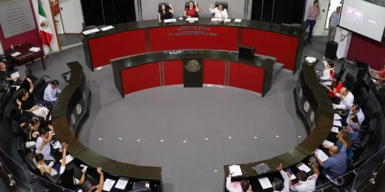 H Congreso del Estado de Colima. Es aprobado el dictamen correspondiente a reformar la Constitución Política de los Estados Unidos Mexicanos, en materia de extorsión.
