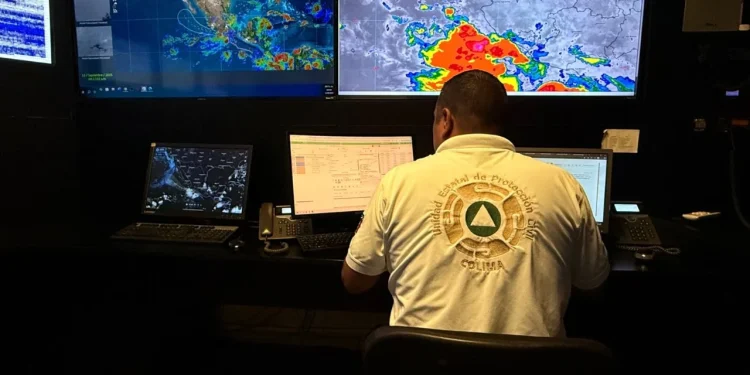 Seguirá lloviendo fuerte hoy en Colima; UEPC pide extremar precauciones