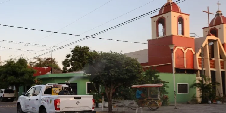 Mantiene Salud Colima la fumigación en Manzanillo, Colima y Villa de Álvarez