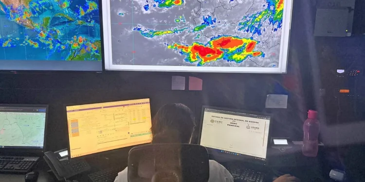 UEPC alerta por lluvias fuertes este lunes en algunos municipios de Colima