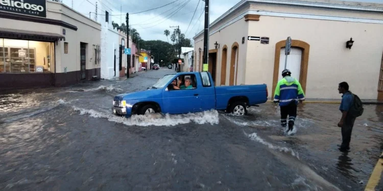 UEPC Colima atiende incidentes tras lluvias de este jueves; no hubo personas lesionadas