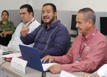 Víctor Torrero llama a fortalecer acciones para mejorar los Servicios de Salud