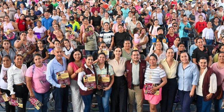 Rosi Bayardo: UniBeca, Beca Rita Cetina y ColiBecas fortalecen la educación