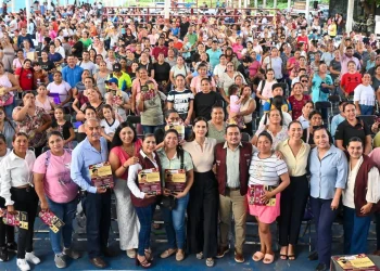 Rosi Bayardo: UniBeca, Beca Rita Cetina y ColiBecas fortalecen la educación