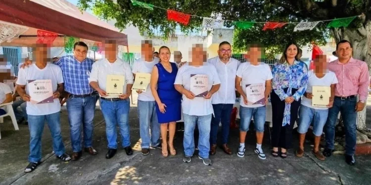 IEEA fortalece la educación en el Reclusorio de Tecomán con entrega de certificados, mobiliario y material deportivo