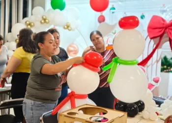 Trabajo Colima capacita en globoflexia, como alternativa de ingreso y emprendimiento