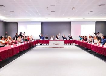 Se abordan estrategias para fortalecer la atención integral a mujeres en situación de violencia, así como acciones encaminadas a promover la igualdad sustantiva y la no discriminación en el Estado de Colima FGE