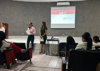 Se llevó a cabo una charla informativa como parte de los acuerdos de colaboración entre la Fiscalía General del Estado de Colima y la Coordinación Estatal de Servicios Públicos de Salud IMSS Bienestar Colima FGE