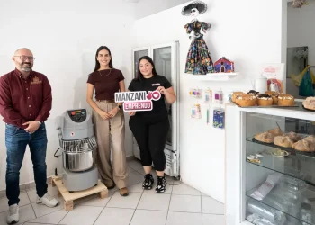 Rosi Bayardo inicia entrega de equipamiento a las y los beneficiarios de “ManzaniYo Emprendo”