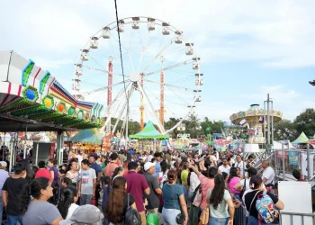 Viernes de música, fiesta y color para las familias en la Feria de Colima