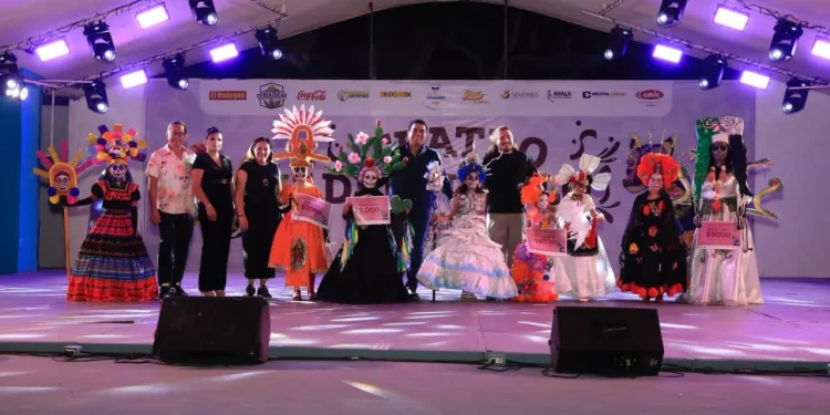 Celebran talento y tradición en Concurso de Catrinas de la Feria de Colima 2025