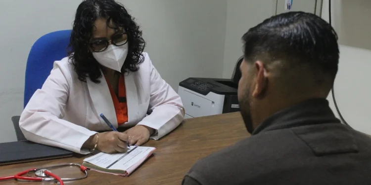 Salud Colima invita a varones checar su estado físico y mental, mínimo cada año