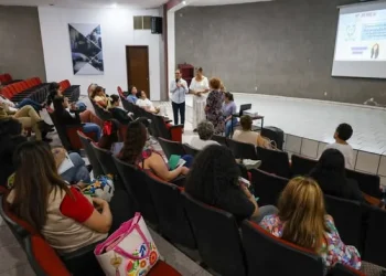 Conferencia “Cadenas invisibles: la neurociencia en la permanencia con el agresor” FGE