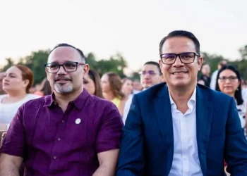 El Fiscal General del Estado, asistió al Cuarto Informe de Gobierno de la Gobernadora Indira Vizcaíno Silva, realizado en la Unidad Deportiva Morelos. FGE