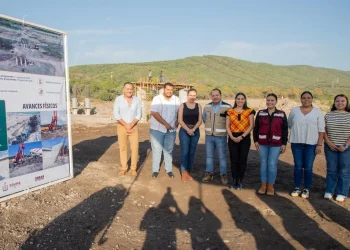 Gobernadora Indira Vizcaíno supervisó avance del 19% en la construcción del puente ‘El Chical’