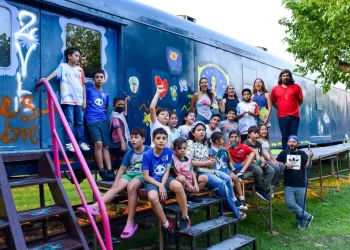 Niñas y niños remodelan el ‘Vagón de las Artes’ en Casa de la Cultura de Colima