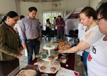 Trabajo Colima abre oportunidades de autoempleo con capacitación gratuita en repostería y gelatina artística