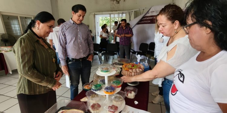 Trabajo Colima abre oportunidades de autoempleo con capacitación gratuita en repostería y gelatina artística