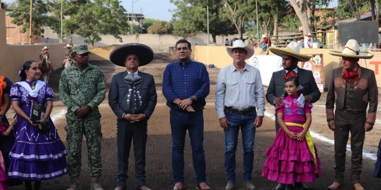 Arrancó el Torneo Nacional de Charro Completo Trofeo Capacha 2025 en la Feria de Colima