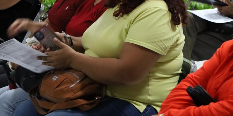 Obesidad es enfermedad crónica que puede causar consecuencias graves, previene Salud Colima