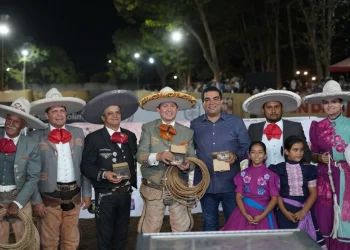Emanuel Rodríguez, campeón del Torneo Nacional de Charro Completo en la Feria de Colima