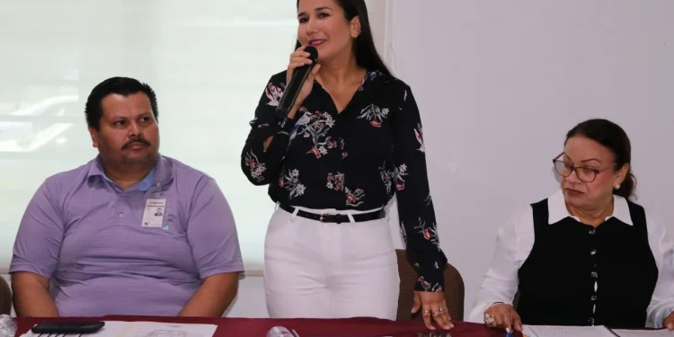 Gobierno del Estado de Colima entrega 12 plazas a cargos directivos en Educación Básica