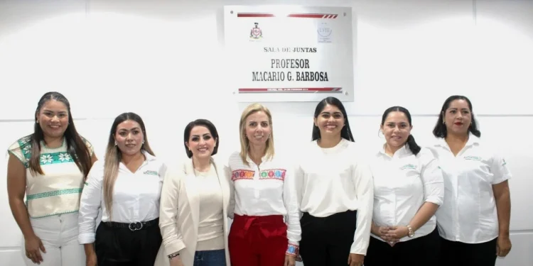 Congreso del Estado de Colima. Presidenta de la comisión de Hacienda, Fiscalización y Cuenta Pública, se reunió con la presidenta municipal de Comala, así con representantes de las administraciones municipales de Coquimatlán y de Cuahtémoc