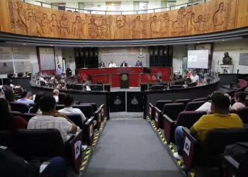 H Congreso del Estado de Colima. En su segunda intervención, el Secretario de Salud, Víctor Torrero Enríquez señala que se trabaja en quitar el estigma de los problemas de salud mental y dar prioridad en su atención