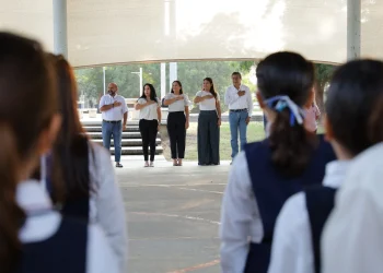 Realizan ceremonia itinerante del Congreso en la primaria “Profr. Sergio Díaz Virgen” de Villa de Álvarez