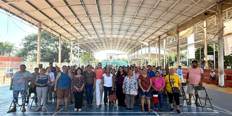 Gobierno de Rosi Bayardo entrega materiales para el mejoramiento de viviendas