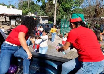 SSP lleva Caravana Navideña ‘La Magia de la Prevención’ a comunidades de Comala