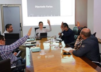 H Congreso del Estado de Colima. Integrantes de la Junta de Gobierno y Coordinación Política (JUCOPO) del Congreso del Estado de Colima, llevaron a cabo su reunión Extraordinaria Mixta No.52, en la que se aprobaron varios asuntos administrativos