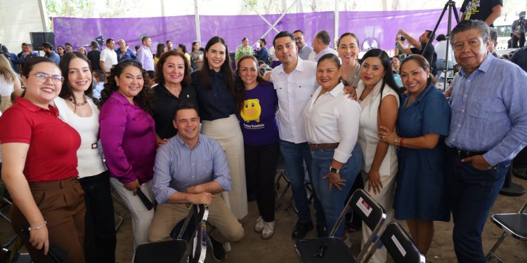 H Congreso del Estado de Colima | Diputadas y diputados de la LXI Legislatura, asistieron a la colocación de la primera piedra de la construcción del Centro de Rehabilitación Infantil Teletón