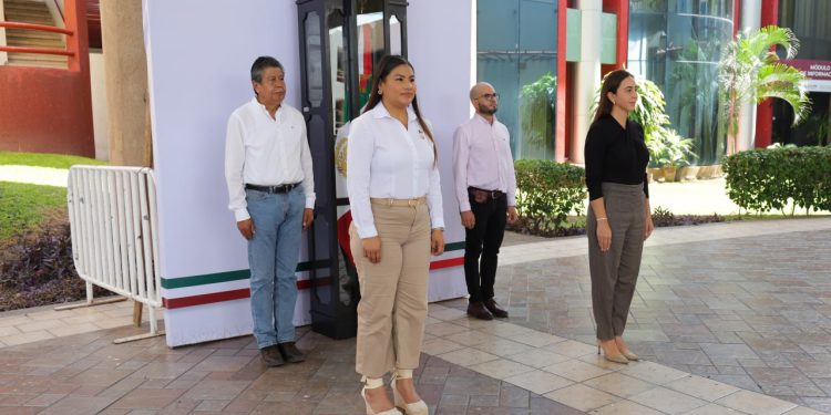 H Congreso del Estado de Colima | Guardia de honor a la bandera de México 🇲🇽