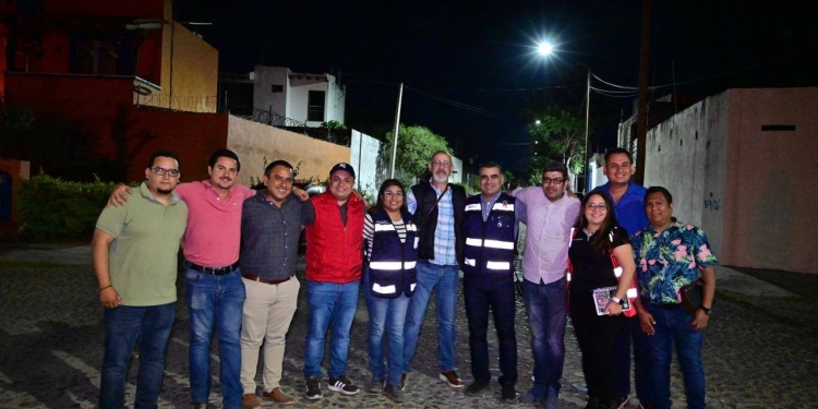 ¡Nuestro presidente Riult Rivera visitó a vecinas y vecinos de #PradosDelSur!