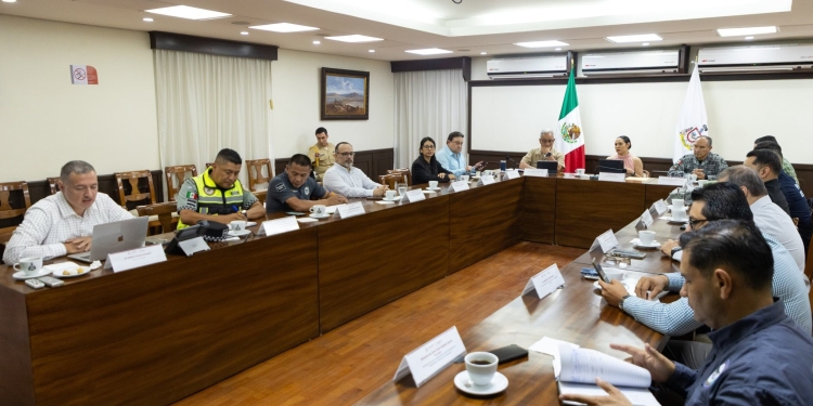 De la reunión de la Mesa de Coordinación Estatal para la Construcción de Paz y Seguridad, la gobernadora de Colima, Indira Vizcaíno Silva comparte lo siguiente: