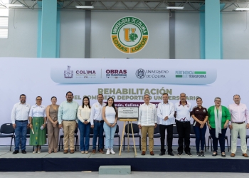 Este martes, la gobernadora Indira Vizcaíno Silva encabezó la entrega de la rehabilitación integral del Complejo Deportivo Universitario en Tecomán, una más de #ObrasQueTransforman, con inversión superior a 21.1 millones de pesos.