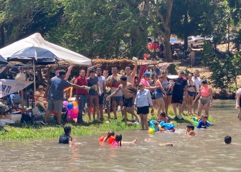 Entre risas, música y grandes momentos en familia, se disfruta El Hervidero