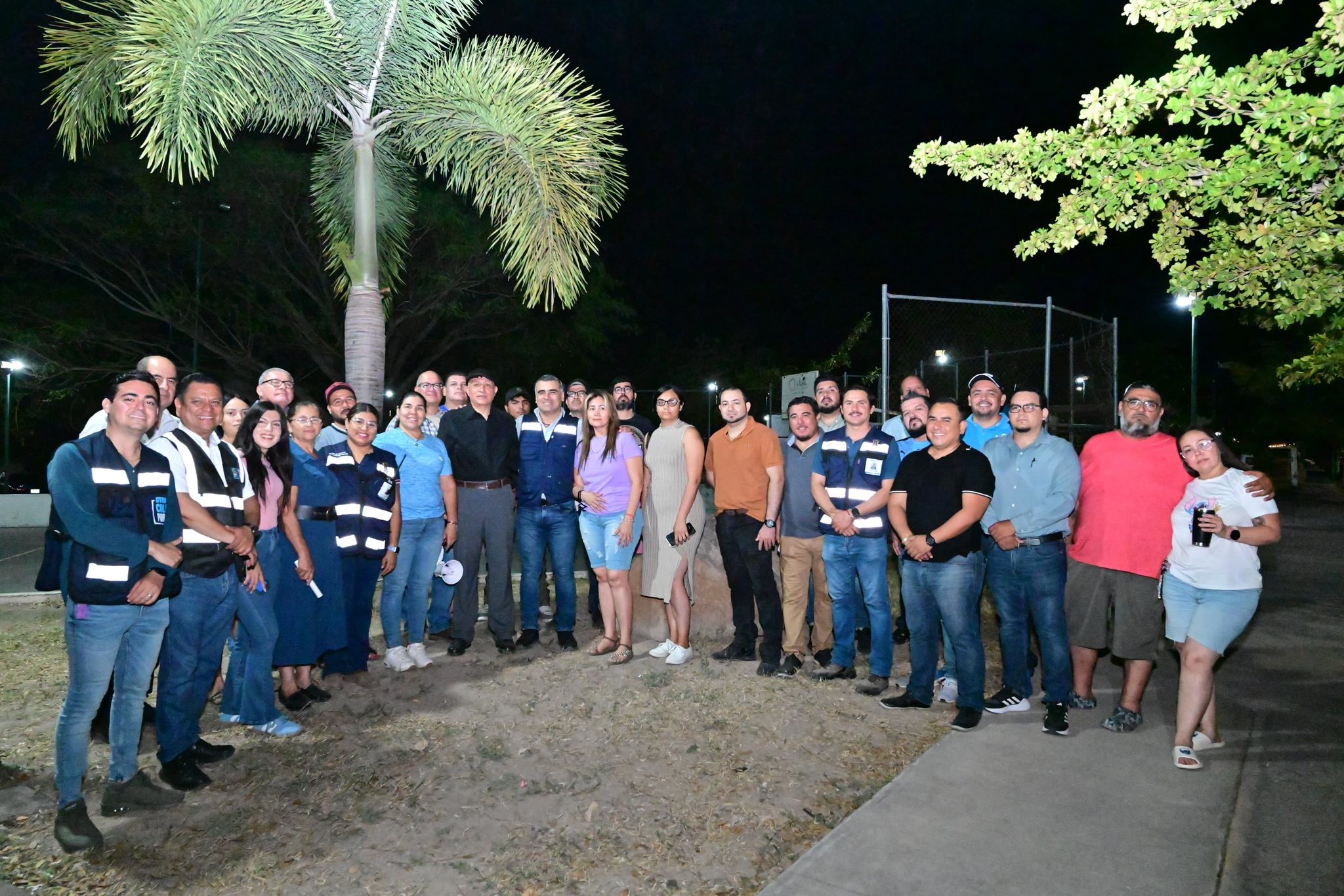 ¡La luz vuelve a las calles de la colonia Ikal!