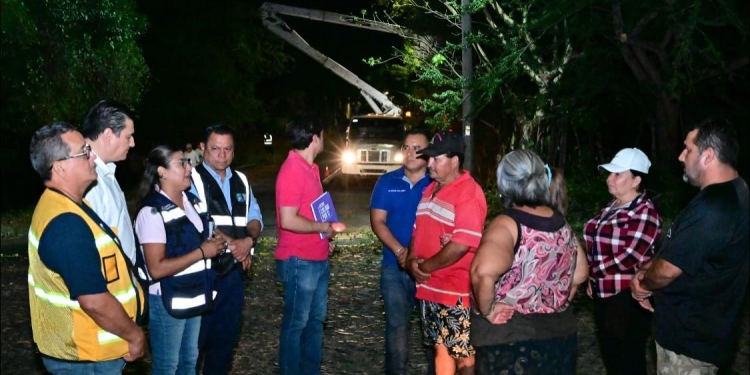 Más luz para que las familias de la colonia Burócratas vivan con mayor tranquilidad y confianza